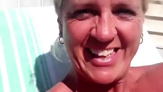 Kirli hobim - güneşli yaşlı milf