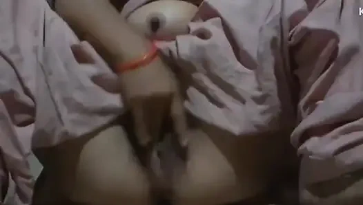 Kocasının yanında yaşamadığı kişinin durumu, karısının huzursuzluğu.