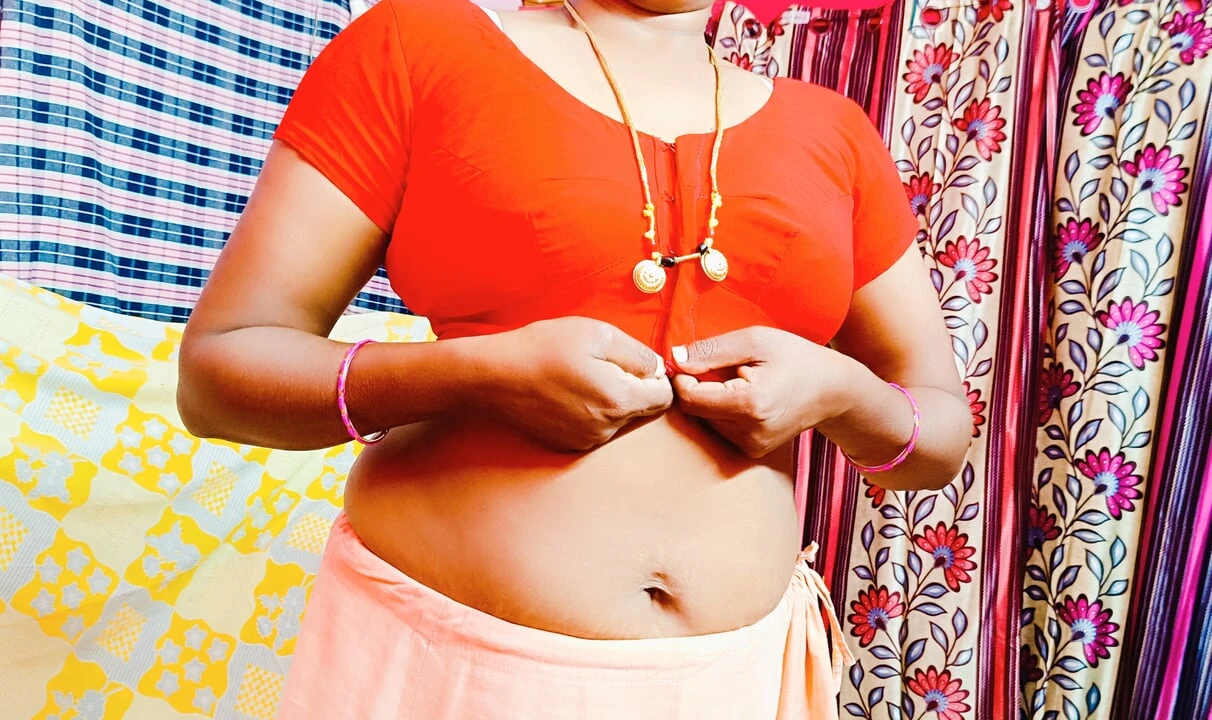 Exclusive: Indian Beautiful Housewife Cheating Husband Fucking Boy Friend Telugu Dirty Talks (4K Ultra) - California Special