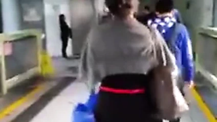 Asyalı kadın çorap