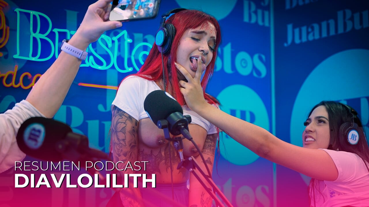 Dövmeli kızıl saçlı Diavlolilith vajinası titreşirken arkadaşıyla öpüşüyor - juan bustos podcast
