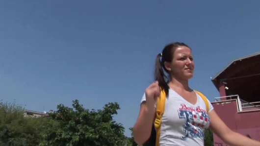 Üvey babamla evde yalnızız!