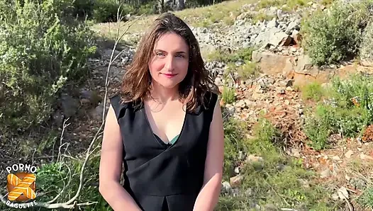 Lila, seksi Fransız orta yaşlı seksi kadın, masaj ve kamera önünde