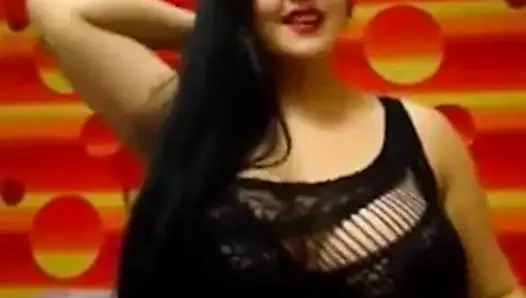 Dik yenge parmak kedi ve orgazm