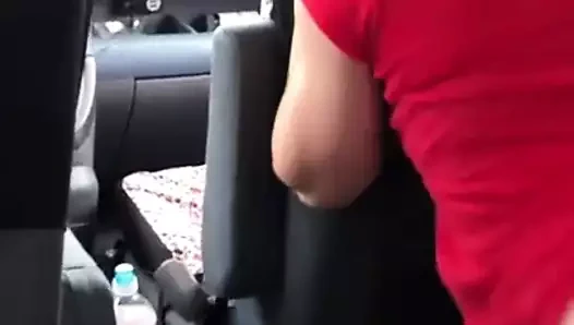 Arka koltukta sikiş sürtük