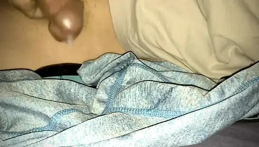 Uyumadan önce boşalıyor