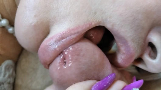 Yetişkin bir kız ve bir yarak-84 .!.