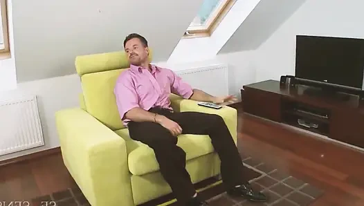 İnanılmaz orta yaşlı seksi kadınlar iç çamaşırlı sahne 4_exuberant sarışın orta yaşlı seksi kadın büyük bir yarakla anal seks yapıyor