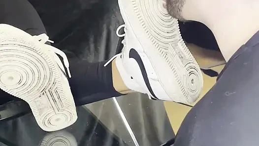 Kirli beyaz spor ayakkabı ibadeti - valeria gecesi (önden görünüm)