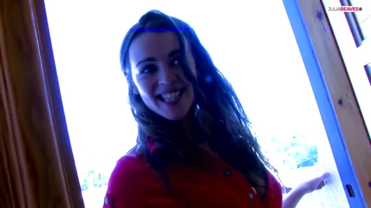 Utangaç genç laura, patronuyla sert bir sikiş sırasında orgazm ecstasy