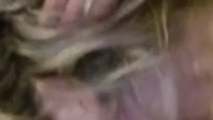 Benim ilk derin boğaz... canlı için boğaz musluklar