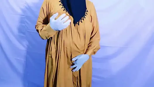 Hintli Müslüman tesettürlü güzel evli kadın cinsel açliğini elleriyle tatmin ediyor - net Hintçe