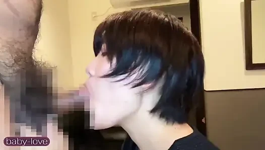 Facecum ilk kez, boyish kısa saçlı güzellik bir yaramaz anı tam bir kaosa dönüştürüyor
