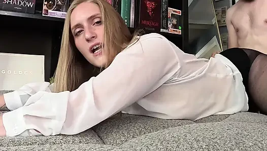 Üvey kız kardeşin iş görüşmeden önce sakinleşme ihtiyacı vardı
