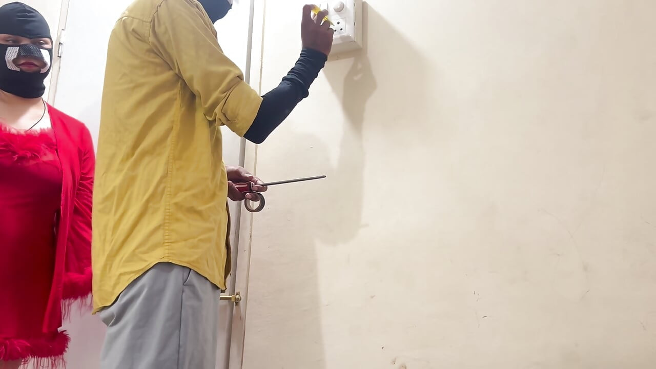 Electrician fucked house owner