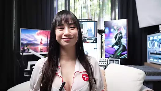 Fiziksel muayene vaktin geldi. Yarak doktoru iksir elf asmr rol yapma oyunu ile yarağını kontrol ediyor