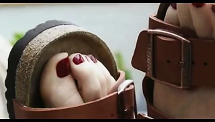 Seksi birkenstok pornosu 16