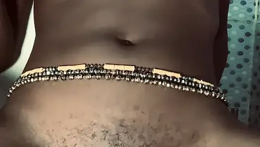 Ateşli zenci hatun browngurl234 banyoda tek başına anın tadını çıkarıyor