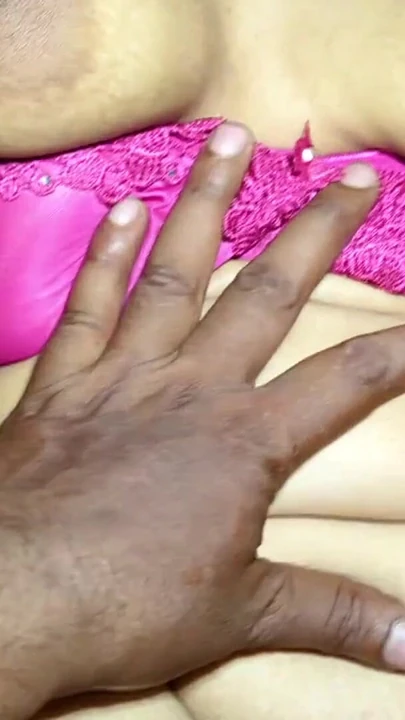 Знаковый момент из "Жена и муж в ночном экстремальном сексе с bangla talking"