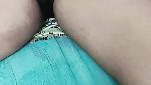 Hermoso coño de la madrastra india afeitado con hijastro