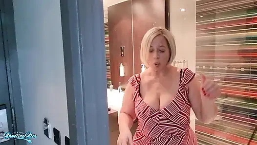 Ateşli evli kadının içine boşalıyor yarak düşkünü temizlik