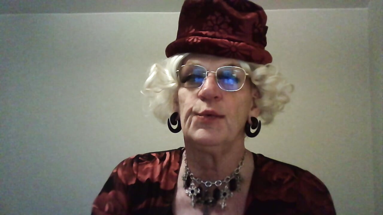 Nine travesti