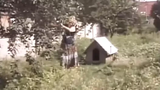 Kıllı nine yatakta domaltılıyor