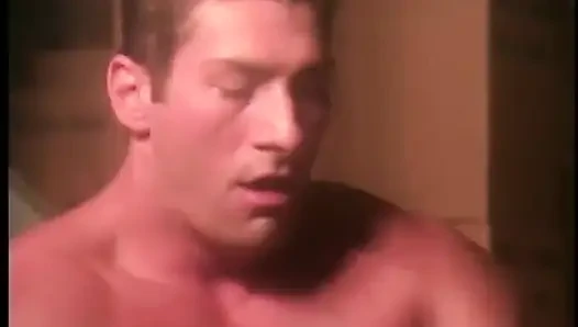 Sürtük damgalı seksi sarışın büyük yarağa biniyor