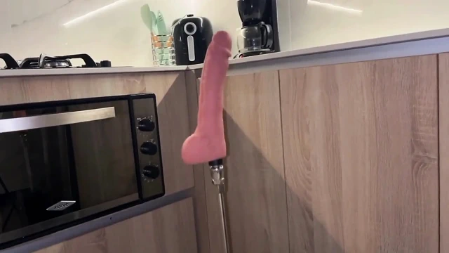 En yüksek hızda fuckmachine ile vajinamı sikiyorum ve sonunda fışkırtmaya başlıyorum! Çığlıklar, İnlemeler Orgazm