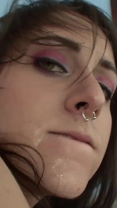 Anal seks ile bir anal Creampie ve oyuncak ile bir deldi esmer kız | Klip 3