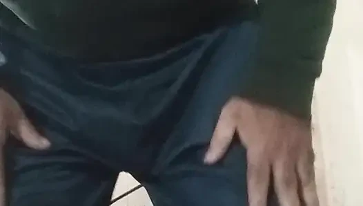 BÜYÜK VE KALıN PENISIM