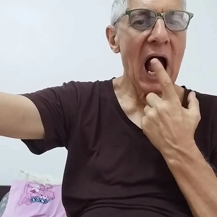 Dil büyük yarağımı sikiyor
