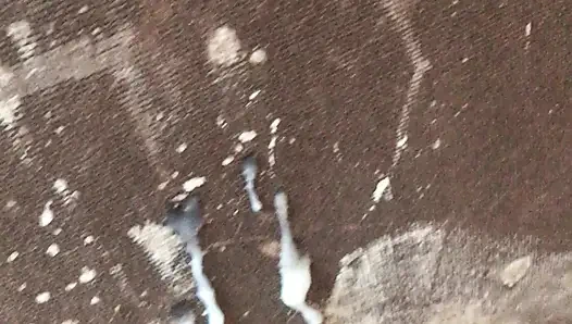 Komşuyu izleyen birini oynamak.