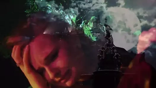 Sarışın tarra beyaz seviyor merhametsiz anal seks ile ben