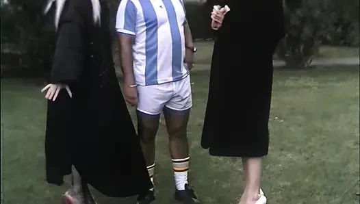 Pis İtalyan nostaljik porno yıldızı sürtük doluyor