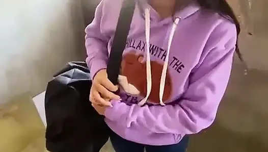 Patronumun yarağını emdim ve götüme vurdu