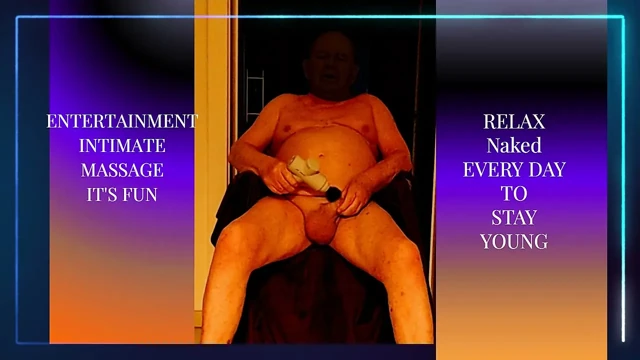 Penis ve vücut masajını içeren birinci sınıf eğlence