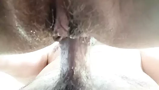 Benim sıcak karım sahip olan bir quirting orgazm