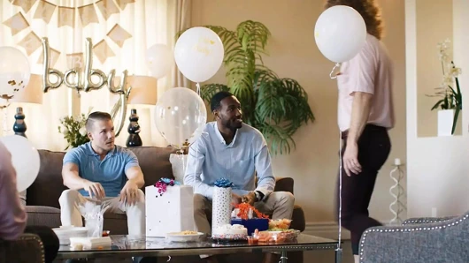 Kazara grup seks - vahşi Casey Calvert azgın erkeklerin can sıkıntısı ile mücadele etmek için grup seks yapmayı teklif ediyor