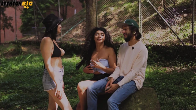 Beni Sokağa Çıkarıyorlar Ve Ben Onları Sikimi Yemeye Davet Ediyorum