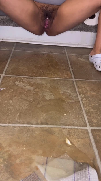 Писсинг на кухне