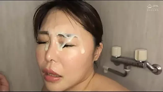 Efsanevi busty evli sabuncu Minori, korona felaketi ile evde işine başladı. (bölüm 3)