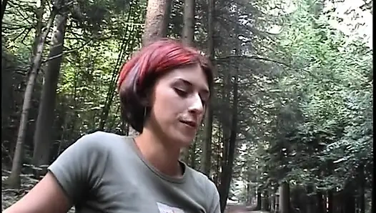 Ateşli kızıl saçlı oğlu için mastürbasyon yapıyor