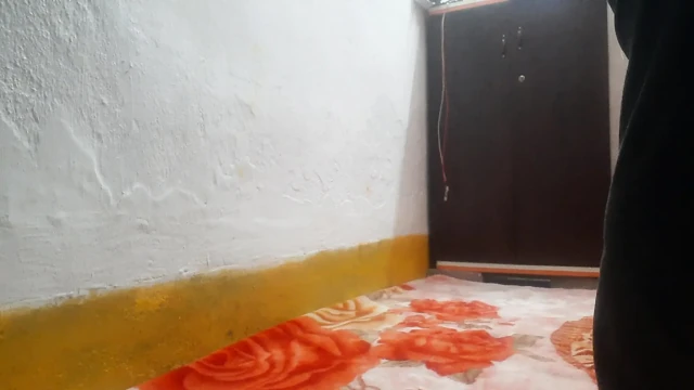 Kırmızı sari büyük memeli kadınlar sikişiyor