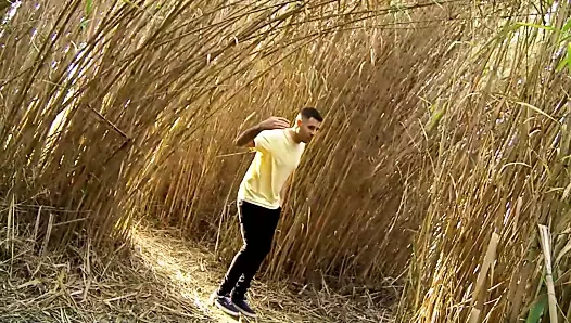 Güneşlenme esmer Haydi yabancı sikme ona bağlı kedi