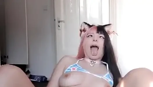 Egirl demon king senpai için rol oyunu