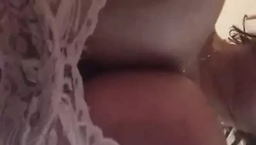 Büyük memeli sarışın