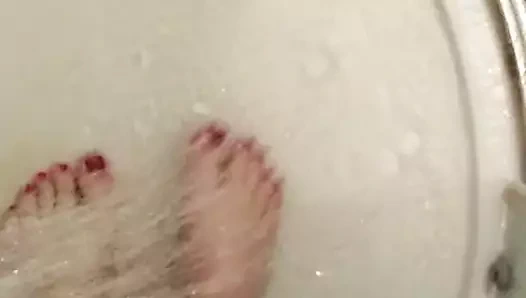 Kırmızı topuklu ve duş