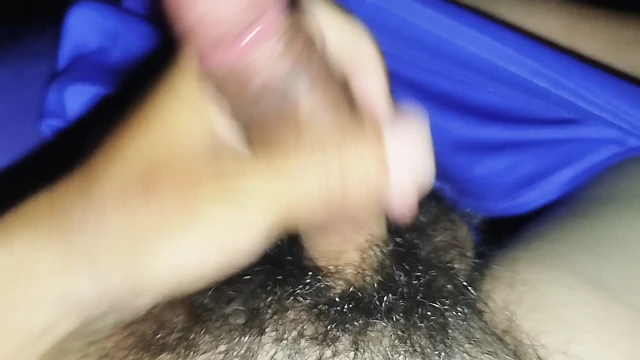 Küçük sik boşalıyor