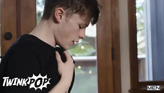 Twinkpop - Troye Dean Braxton Cruz ve Jake Preston tarafından sikiliyor, sonra ateşli, dağınık bir yüze boşalma alıyor
